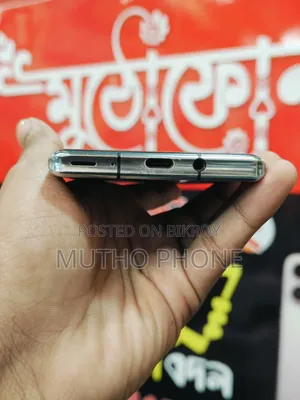 শার্প একোয়োস আর৬ ১২৮ জিবি ব্ল্যাক