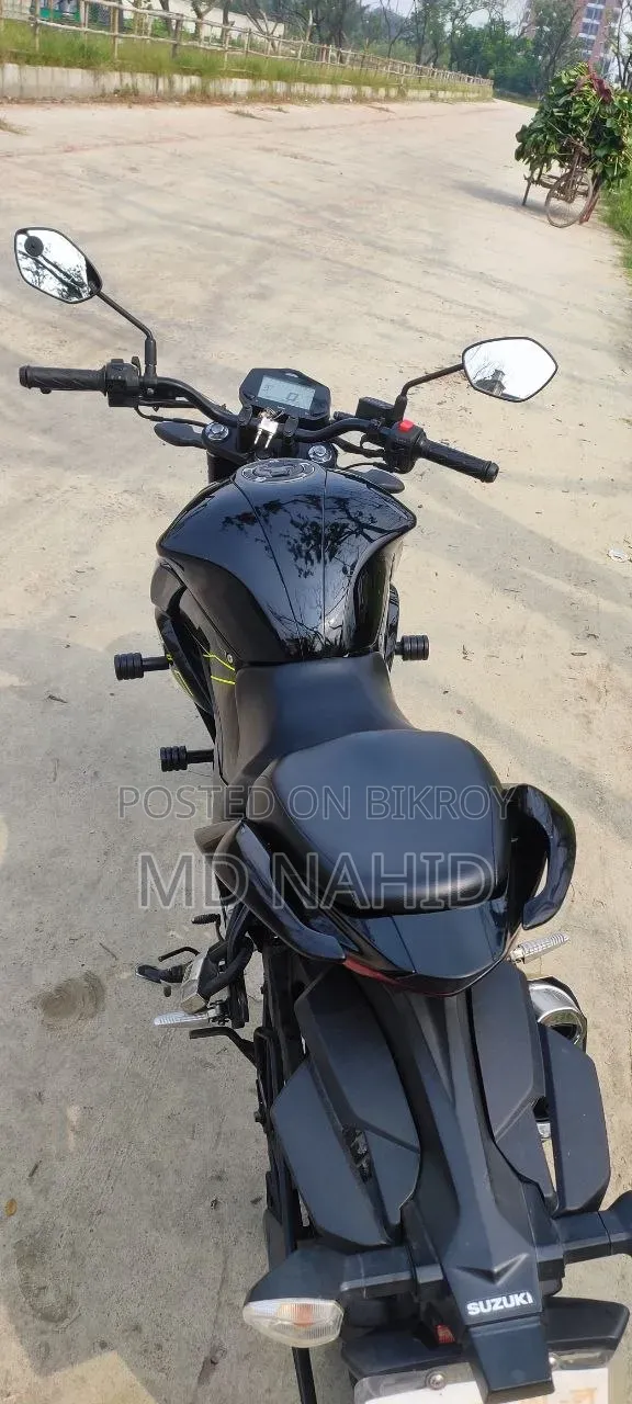 নিউ সুজুকি জিক্সার ২০২৪ ব্ল্যাক