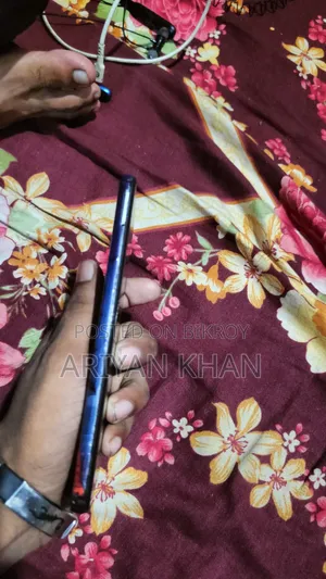 রিয়েলমি ৮ ৫জি ১২৮ জিবি সাদা
