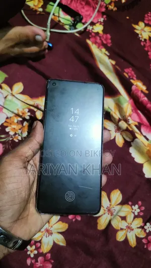 রিয়েলমি ৮ ৫জি ১২৮ জিবি সাদা