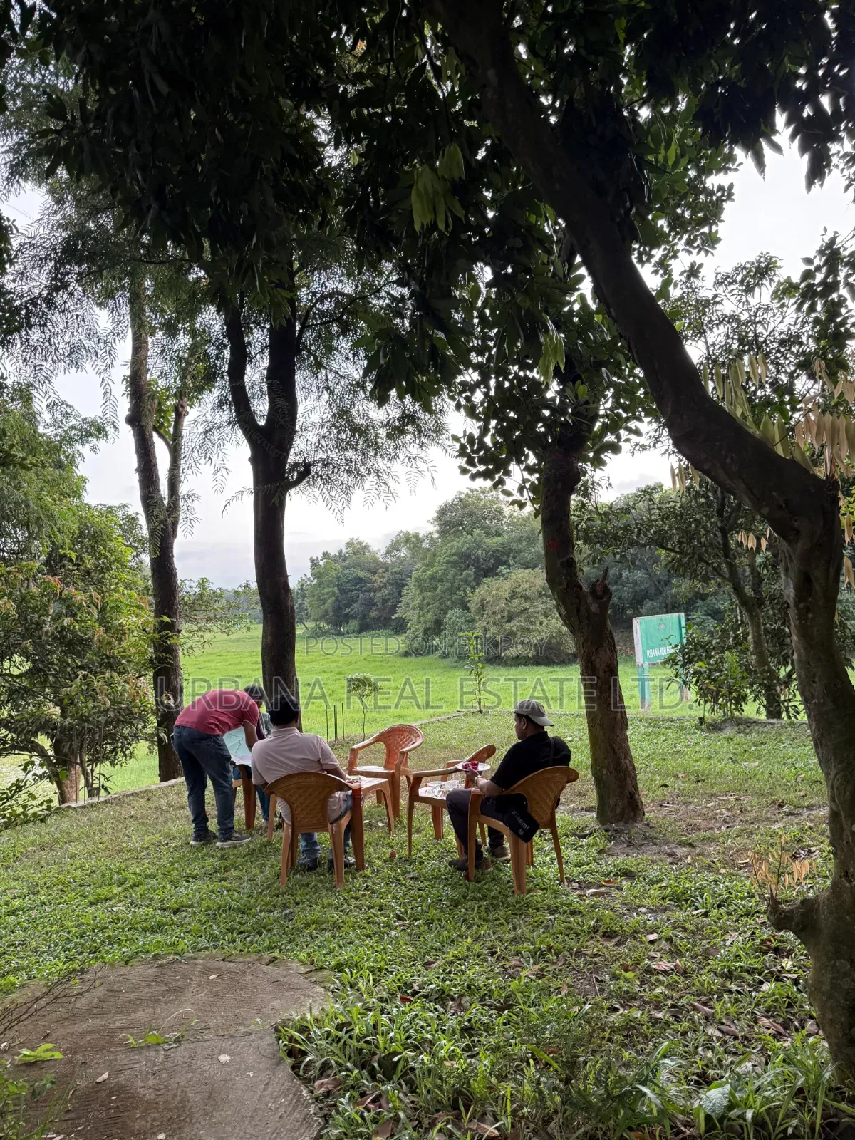 পূর্বাচলের ঠিক পাশেই একটি জমি কিনুন, 