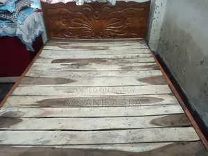 ব্যবহৃত সারি শিরিষ কাঠের মজবুত সেমি-ডাবল খাট বিক্রি হবে