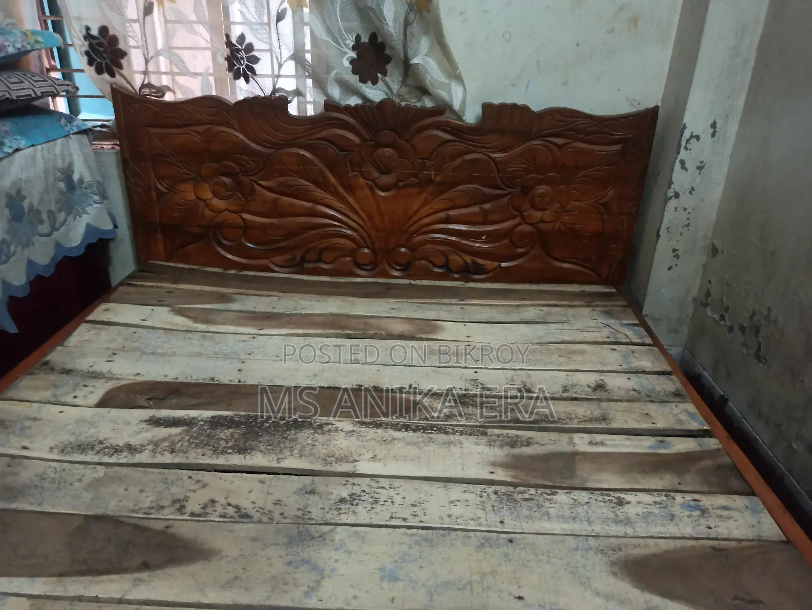 ব্যবহৃত সারি শিরিষ কাঠের মজবুত সেমি-ডাবল খাট বিক্রি হবে