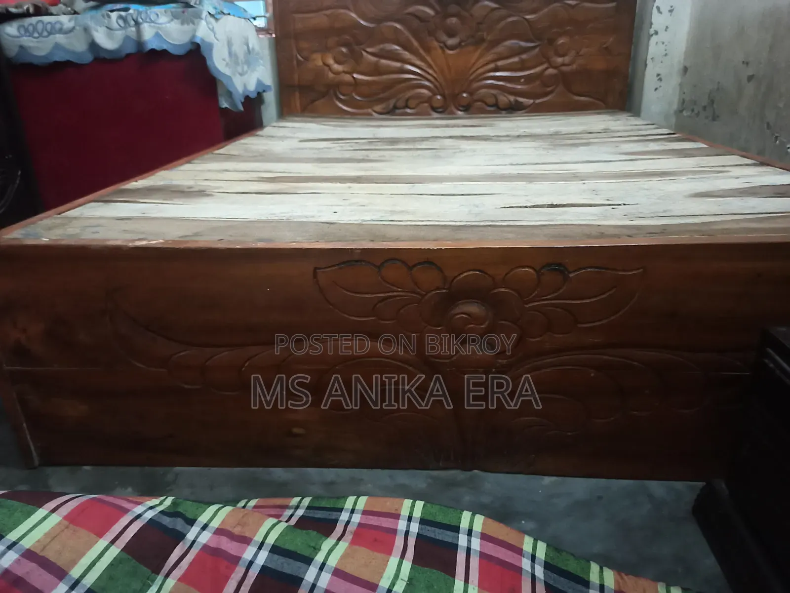 ব্যবহৃত সারি শিরিষ কাঠের মজবুত সেমি-ডাবল খাট বিক্রি হবে