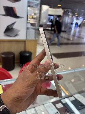 Vivo V70 ২৫৬ জিবি হলুদ