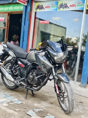 TVS Apache RTR 160 2V 2015 Silver