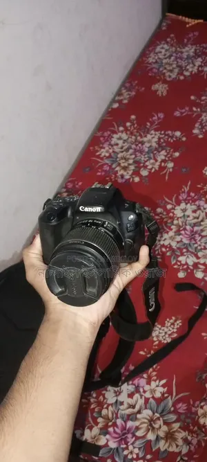 200D Body 18-55 Lens