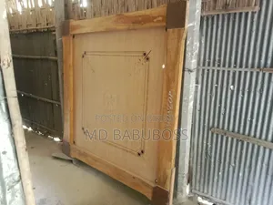 ক্যারাম বোর্ড