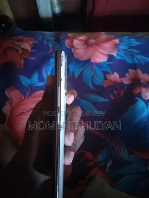 ভিভো ভি১৫ ২৫৬ জিবি হোয়াইট