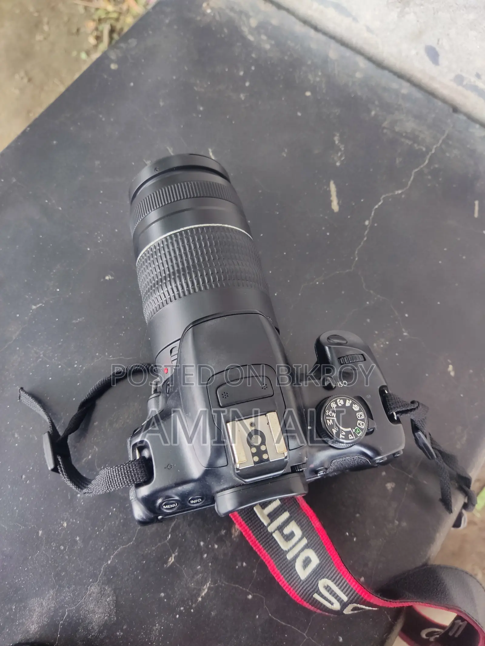 Canon 700D Camera + 300mm Lens