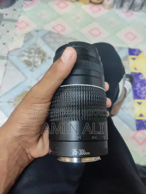 Canon 700D Camera + 300mm Lens