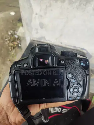 Canon 700D Camera + 300mm Lens