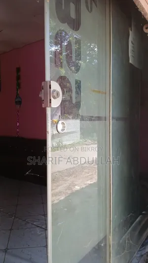 Thick Glass for Shop/Office and New Sofa