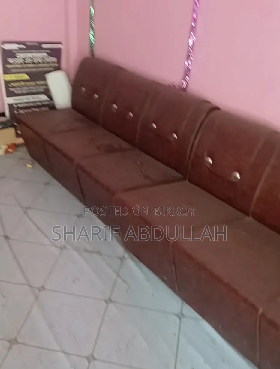 Thick Glass for Shop/Office and New Sofa