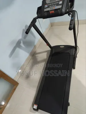 একটি ব্যবহৃত ট্রেডমিল বিক্রয় করা হবে।