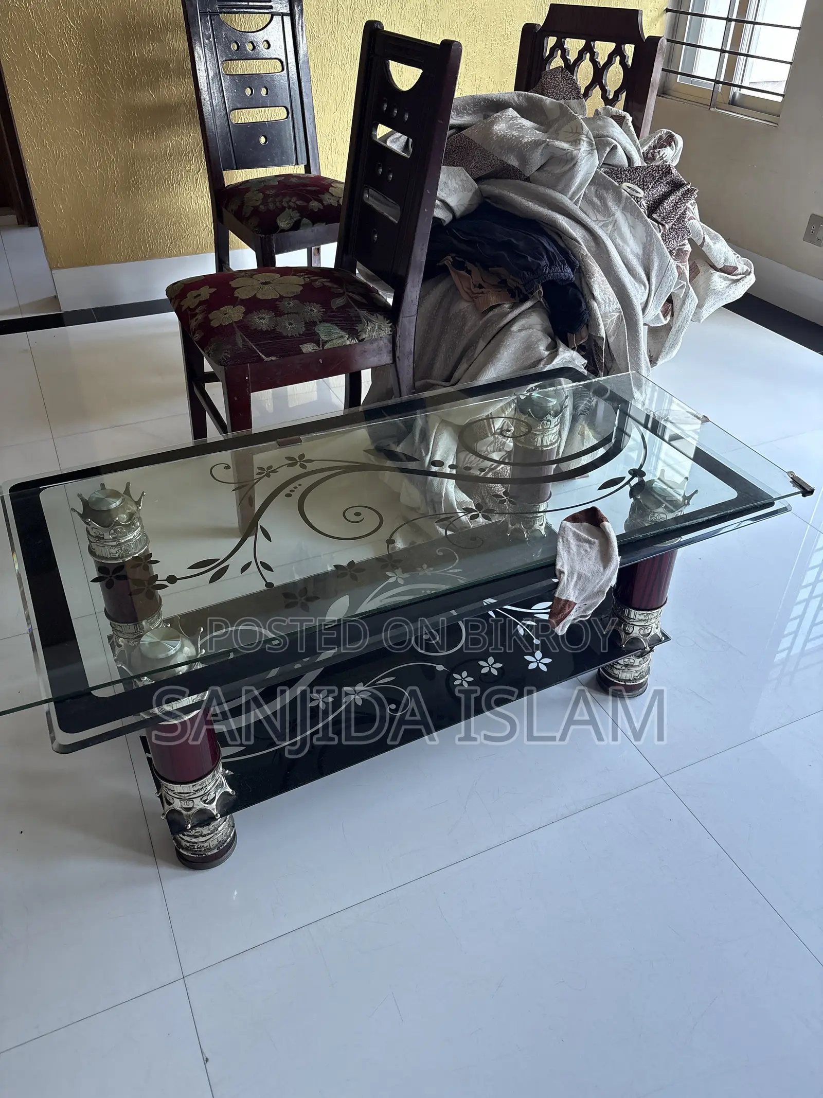 সোফা, বিছানা, সাইড টেবিল সেট