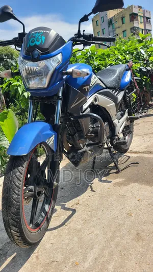 রানার টার্বো ভি২ ২০২৩ নীল