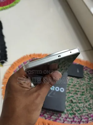 আইকিউও ২৫৬ জিবি সাদা