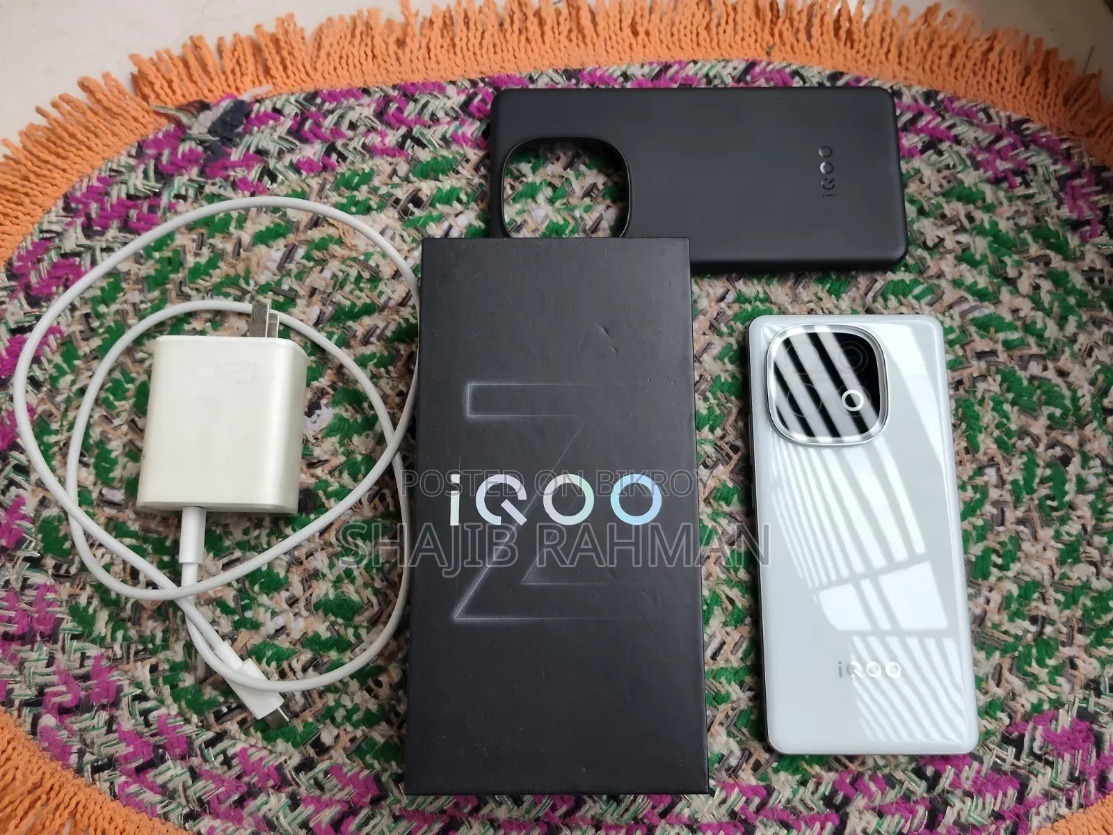 আইকিউও ২৫৬ জিবি সাদা