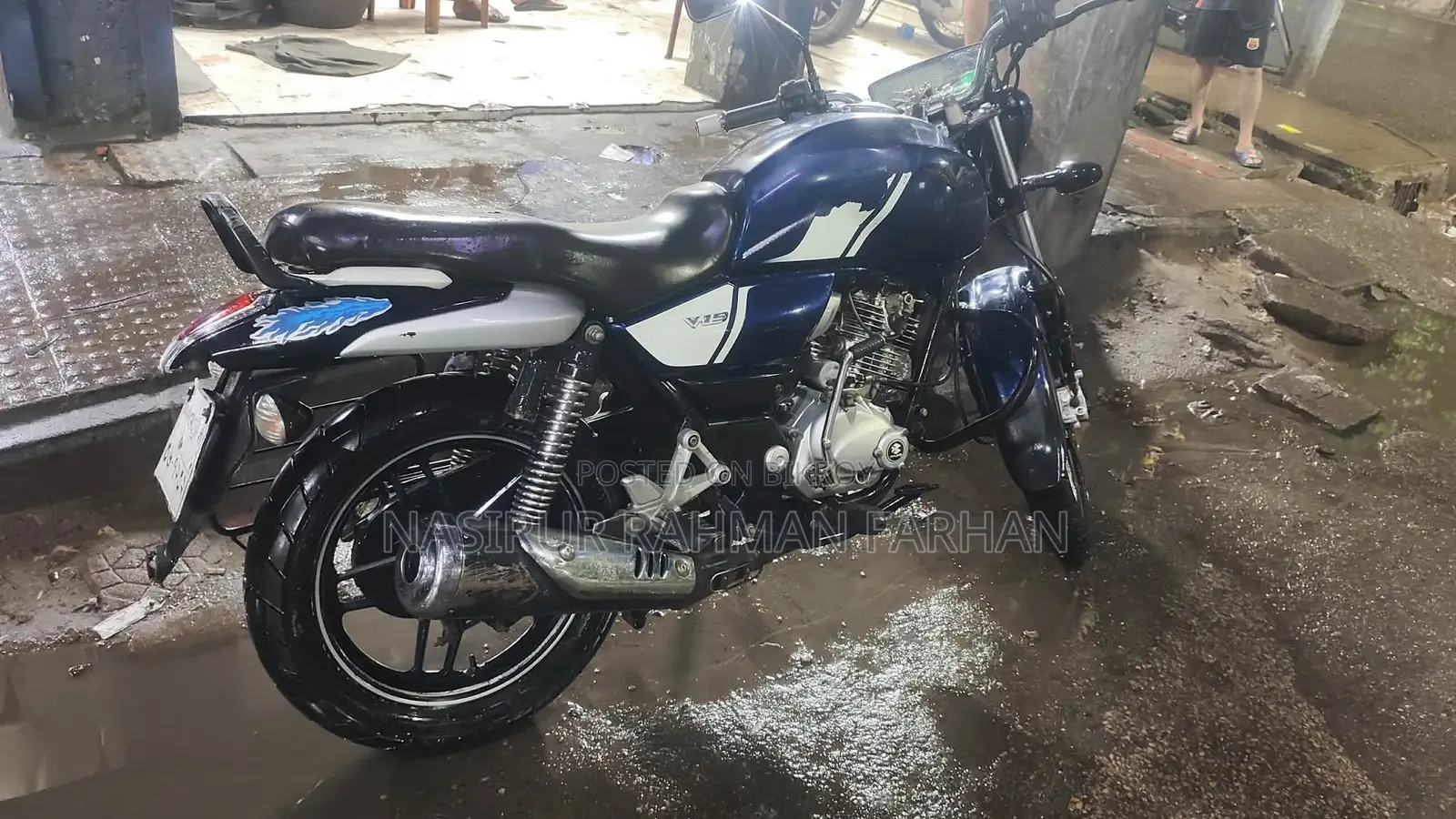 Bajaj V15 ২০১৭ কালো