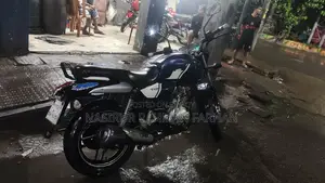 Bajaj V15 ২০১৭ কালো