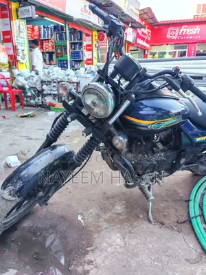 বাজাজ অ্যাভেঞ্জার ১৫০ স্ট্রিট ২০১৭ ব্লু