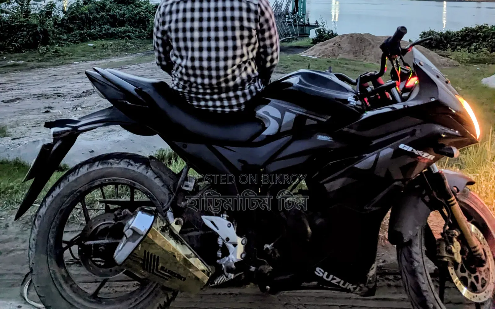 সুজুকি জিক্সার এসএফ ২০১৮ ব্ল্যাক