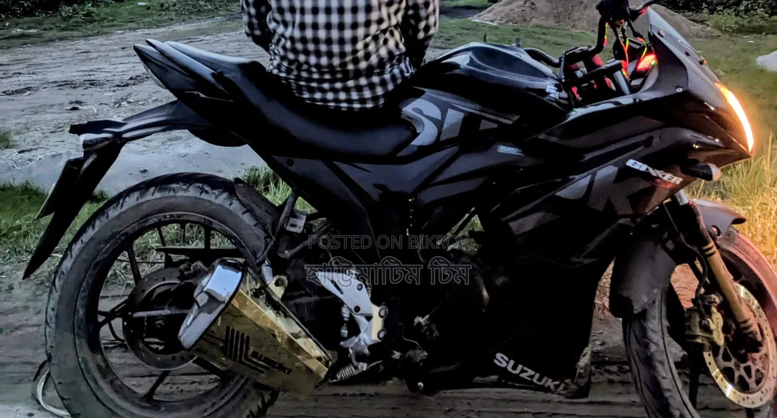 সুজুকি জিক্সার এসএফ ২০১৮ ব্ল্যাক