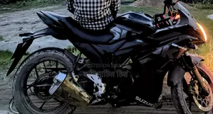 সুজুকি জিক্সার এসএফ ২০১৮ ব্ল্যাক