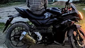 সুজুকি জিক্সার এসএফ ২০১৮ ব্ল্যাক