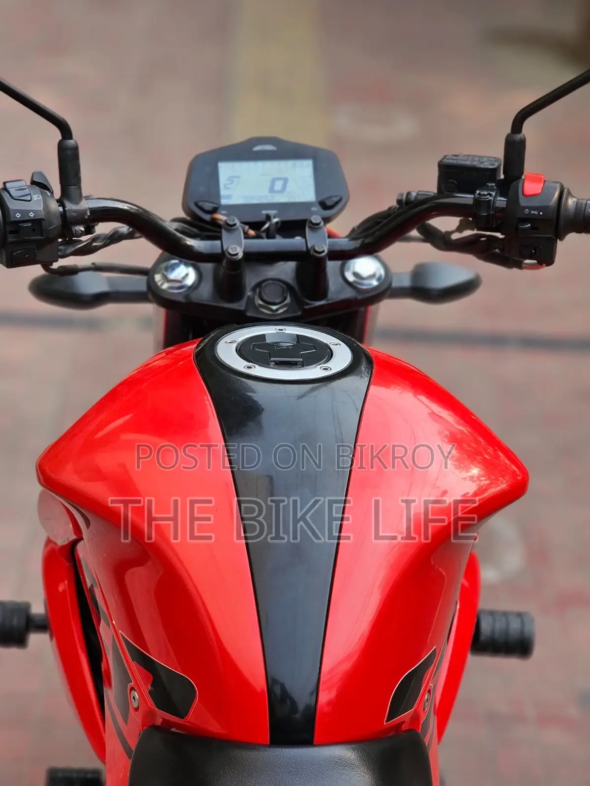 Suzuki Gixxer 2023 Red