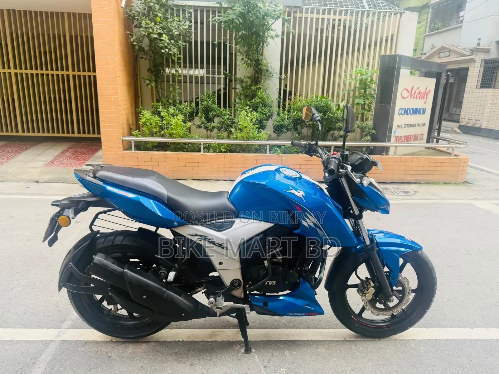 TVS Apache RTR 160 4V 2021 Blue