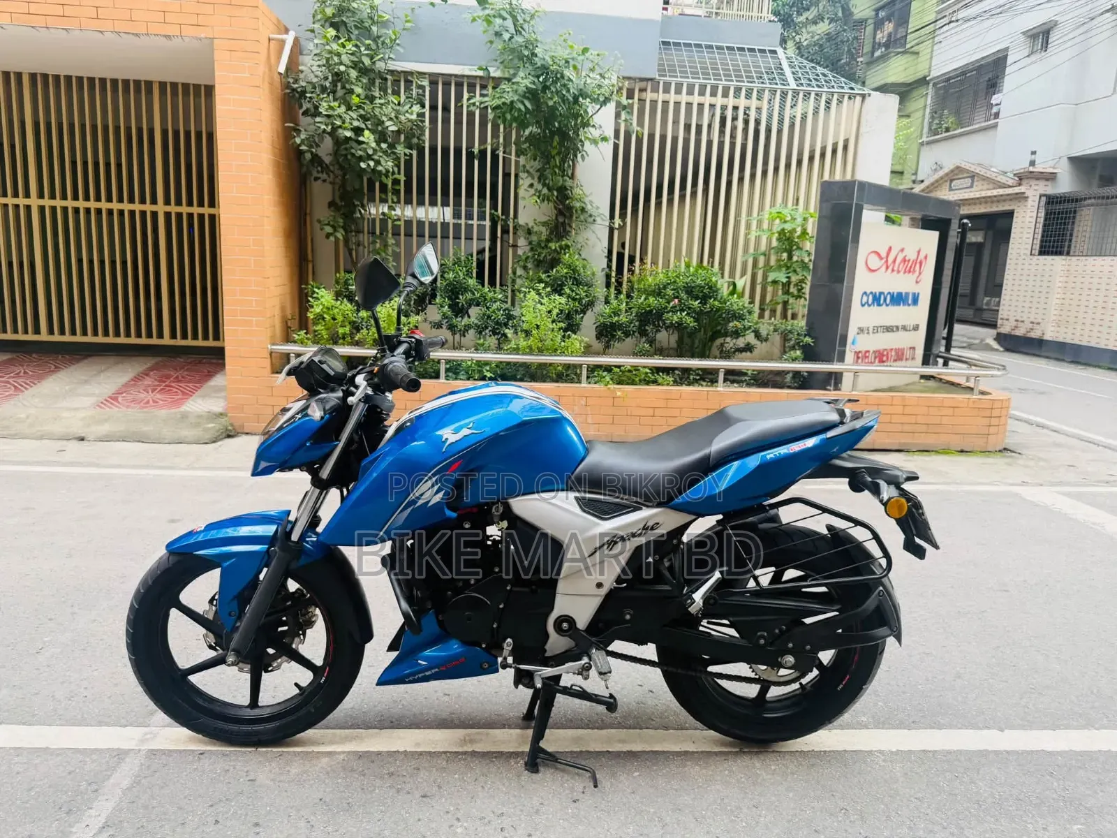 TVS Apache RTR 160 4V 2021 Blue