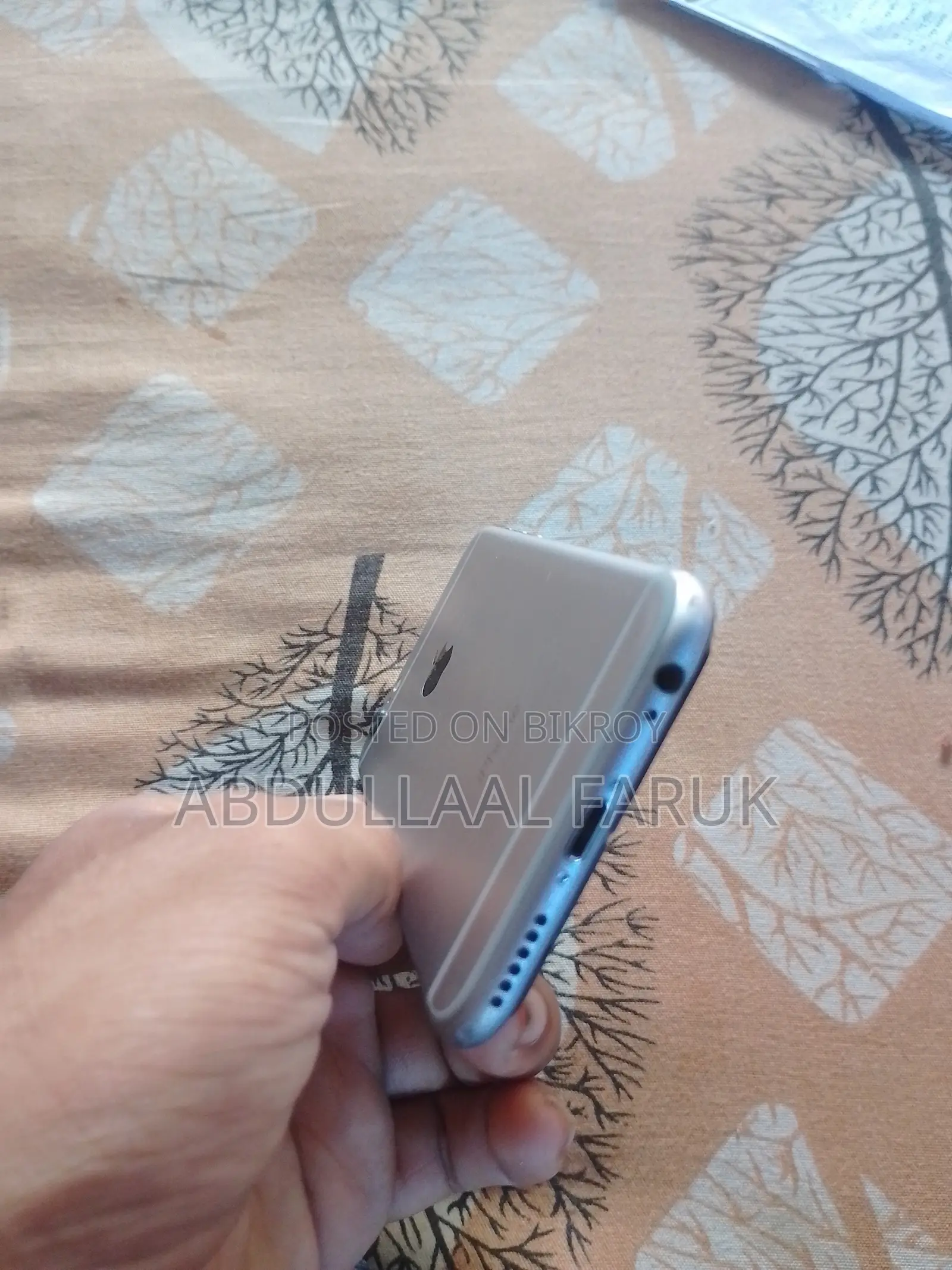 অ্যাপল আইফোন ৬ ৬৪ জিবি সিলভার