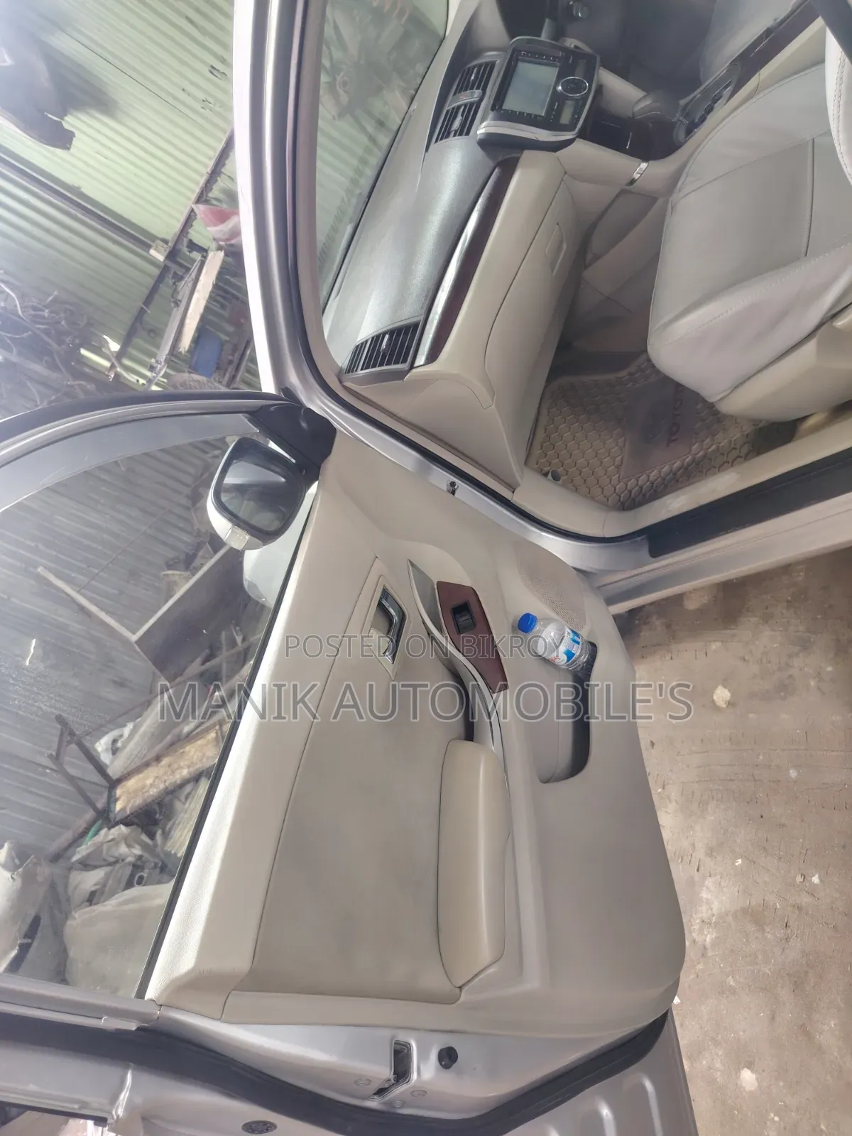 Toyota Premio 2010 Silver