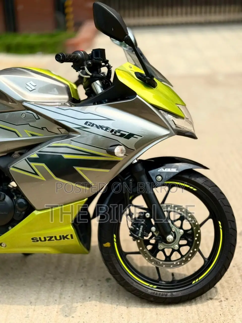 Suzuki Gixxer SF 2026 Gray