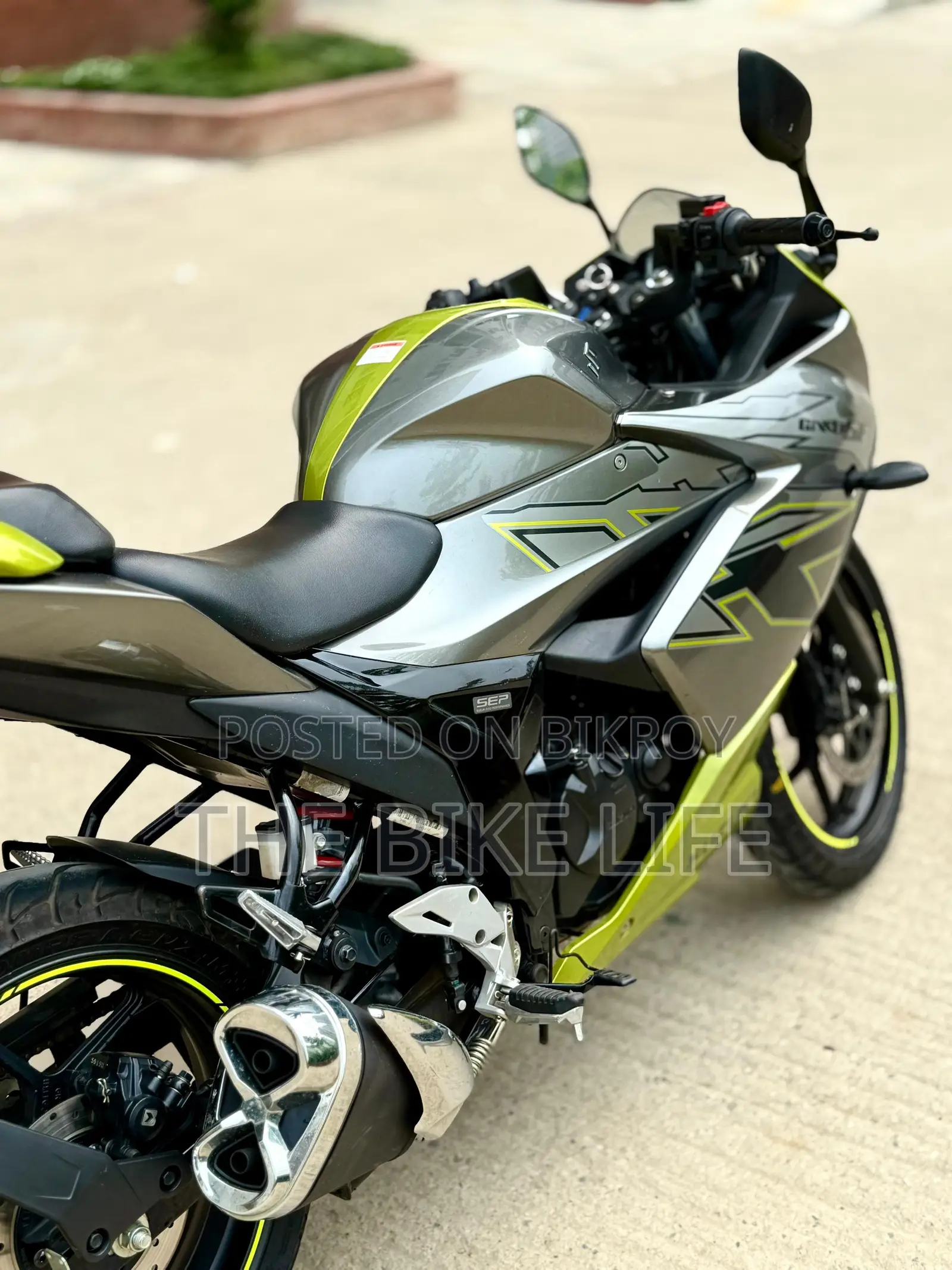 Suzuki Gixxer SF 2026 Gray