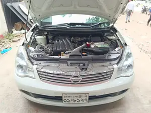 Nissan Bluebird 2011 Blue