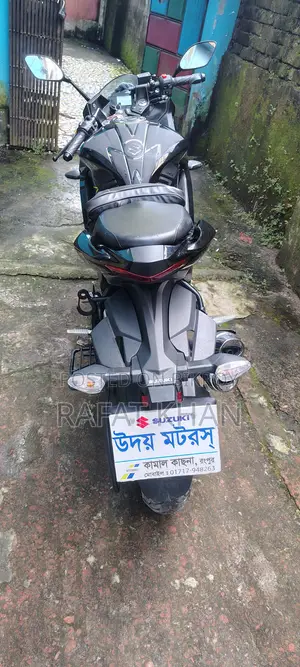 সুজুকি জিক্সার এসএফ ২০২৫ ব্ল্যাক