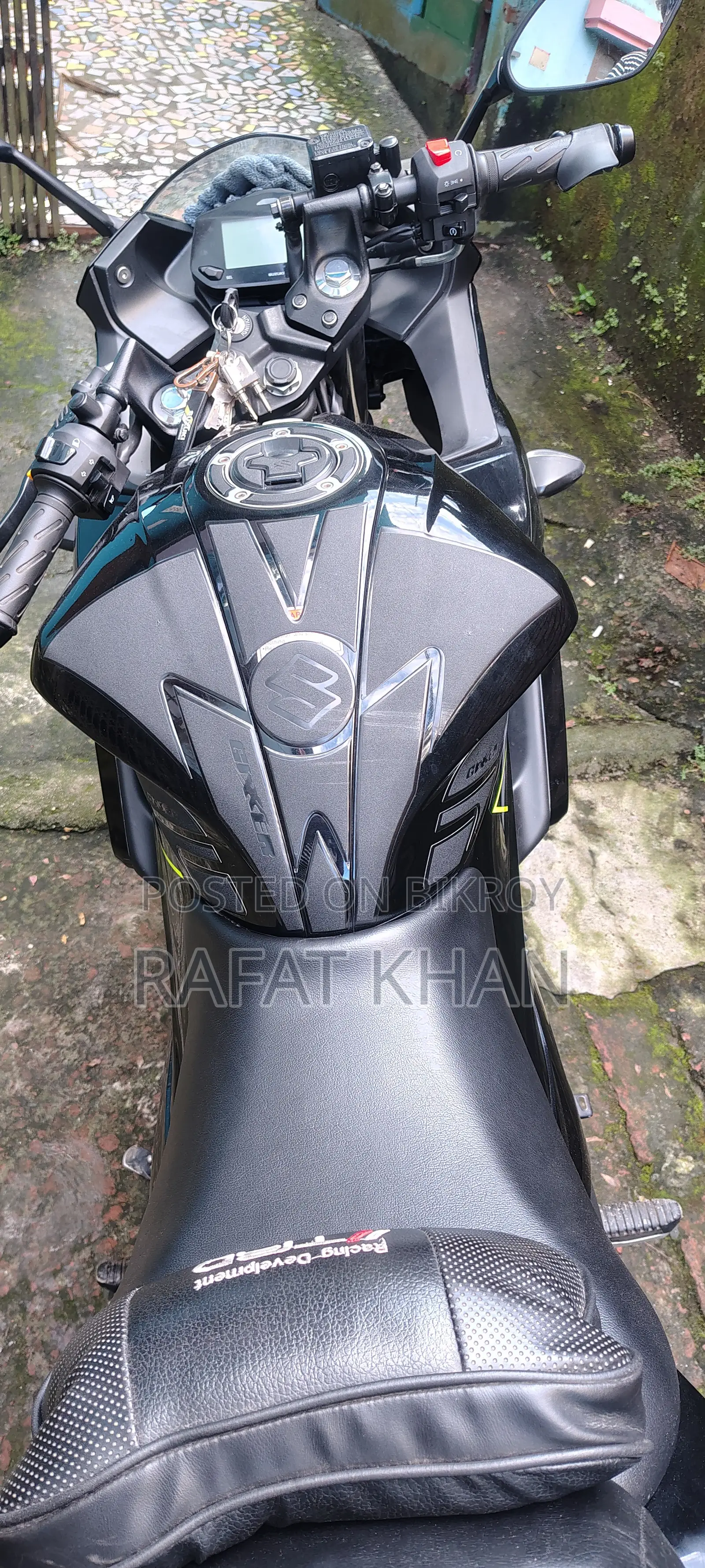 সুজুকি জিক্সার এসএফ ২০২৫ ব্ল্যাক
