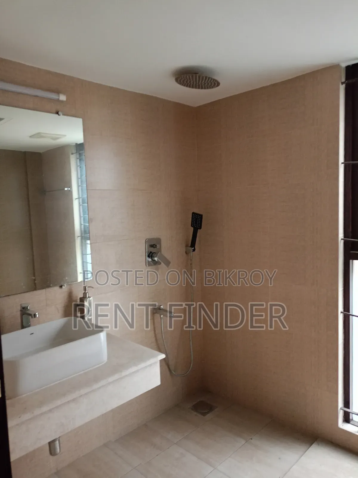 4-Bedroom Apartment in Banani for rent