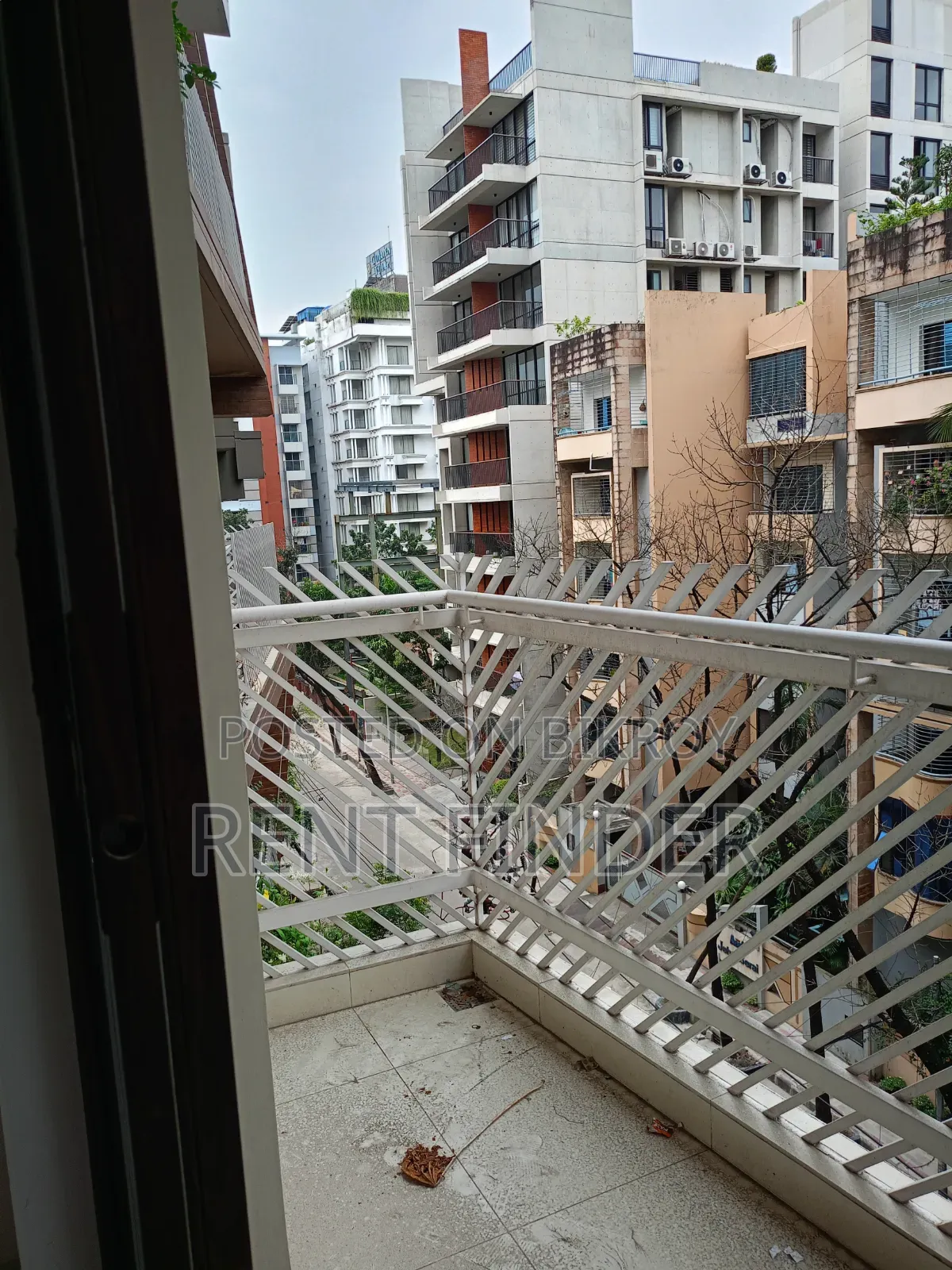 4-Bedroom Apartment in Banani for rent
