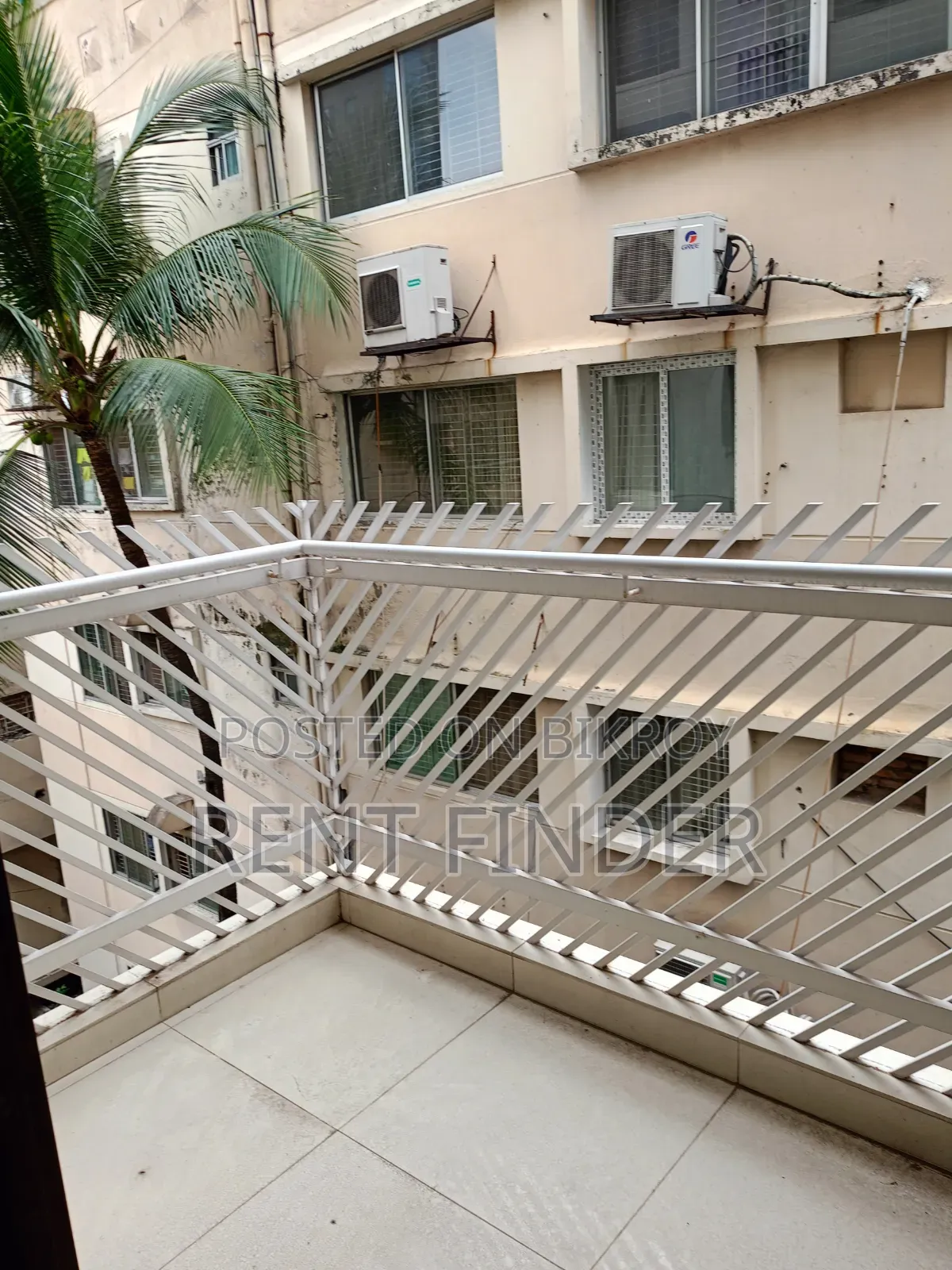 4-Bedroom Apartment in Banani for rent
