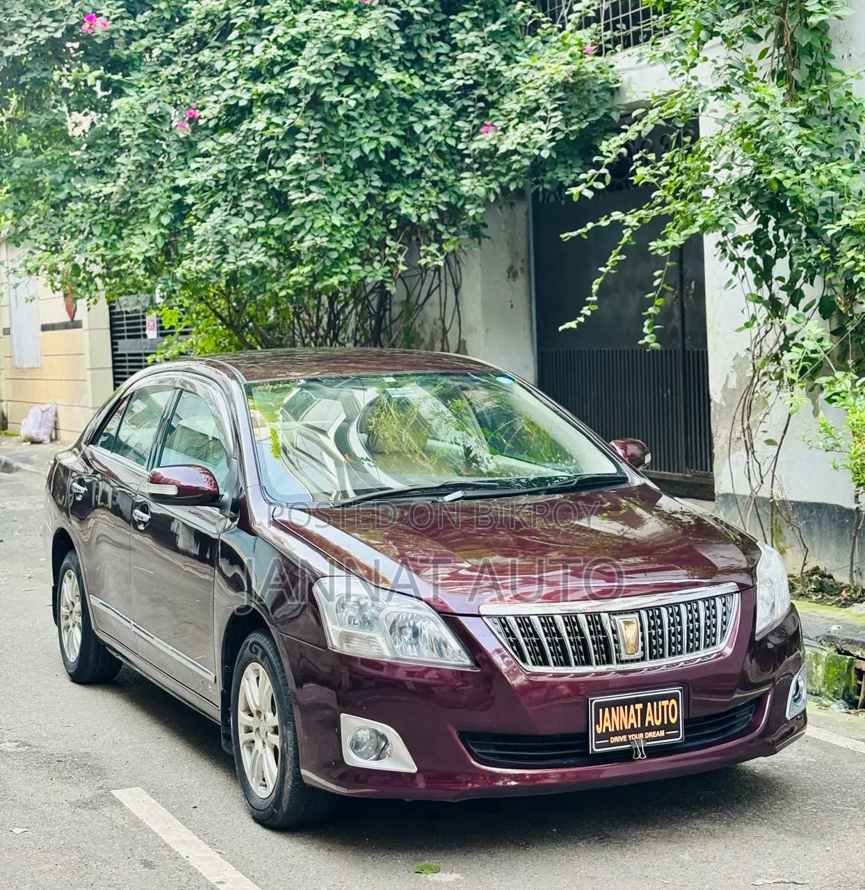 Toyota Premio 2.0 Front-Wheel Drive 2010 Maroon