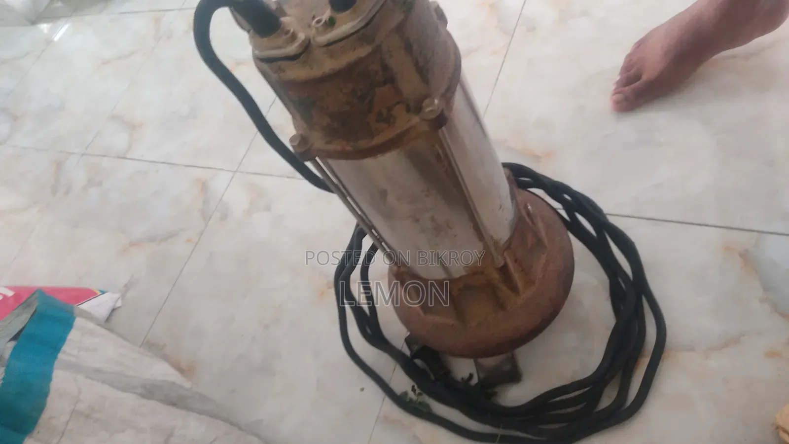 একটি সাবমার্সিবল বিক্রি হবে