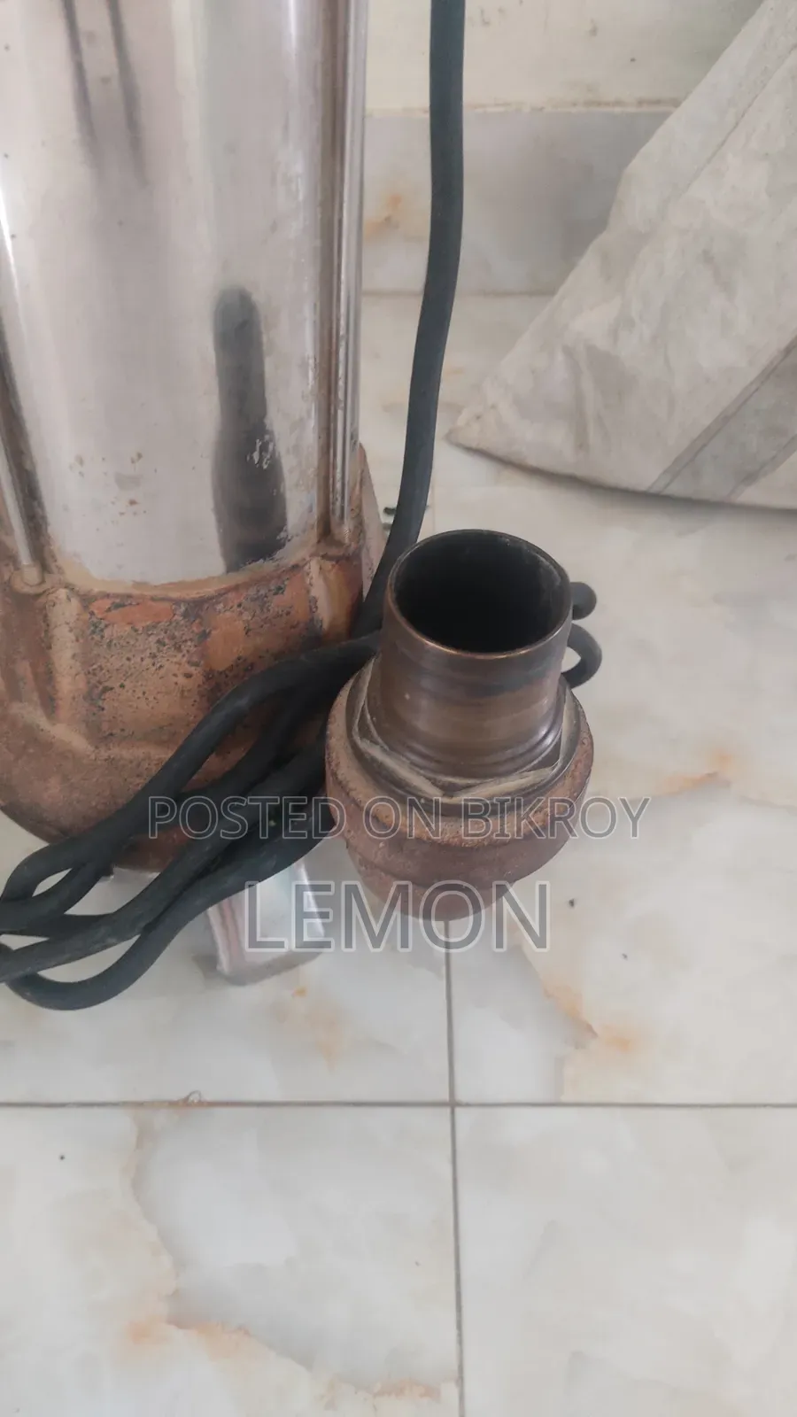 একটি সাবমার্সিবল বিক্রি হবে
