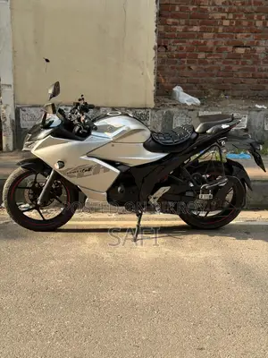 Suzuki Gixxer SF 2022 Silver