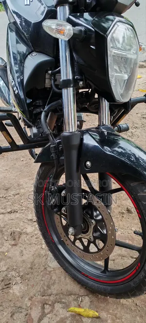 Suzuki Gixxer 2024 Black