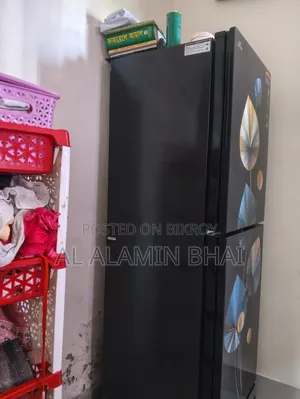 ফ্রিজের সাথে আরো কিছু মালামাল বিক্রি করব