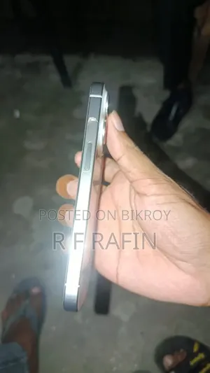 অ্যাপল আইফোন ১৫ প্রো ২৫৬ জিবি হোয়াইট
